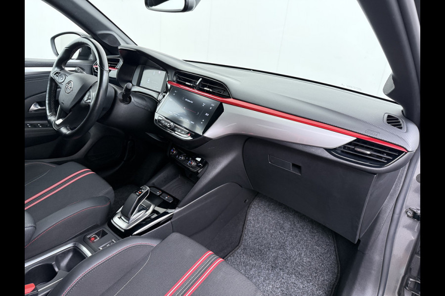 Opel CORSA-E GS Line 50kWh Apple Carplay Android Auto Stoel+Stuurverwarming Navi Ecc Cruise Control SOH 88% Lmv Privacy Glas Led Keyless Regen-Lichtsensor Sportstoelen Verkeersbord detectie Origineel Nederlandse Auto in de sportieve GS uitvoering