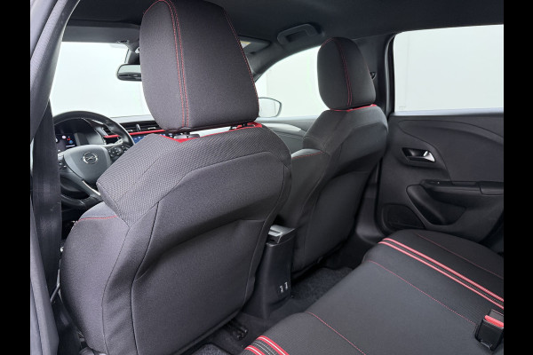 Opel CORSA-E GS Line 50kWh Apple Carplay Android Auto Stoel+Stuurverwarming Navi Ecc Cruise Control SOH 88% Lmv Privacy Glas Led Keyless Regen-Lichtsensor Sportstoelen Verkeersbord detectie Origineel Nederlandse Auto in de sportieve GS uitvoering
