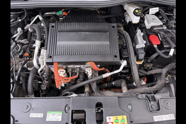 Opel CORSA-E GS Line 50kWh Apple Carplay Android Auto Stoel+Stuurverwarming Navi Ecc Cruise Control SOH 88% Lmv Privacy Glas Led Keyless Regen-Lichtsensor Sportstoelen Verkeersbord detectie Origineel Nederlandse Auto in de sportieve GS uitvoering