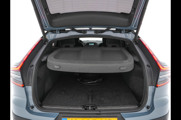 Volvo C40 Recharge Twin Intro Edition 78 kWh [ 3-Fase ] (INCL.BTW) Aut. *PANO | LEATHER-ALCANTARA | DIGI-COCKPIT | FULL-LED | HARMAN/KARDON | TOP-VIEW | NAVI-FULLMAP | ECC | PDC | KEYLESS | HEATED-SPORTSEATS | TOWBAR | 20''ALU*