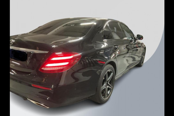 Mercedes-Benz E-Klasse 300 e AMG Line | 320pk PHEV | Elektrisch panoramadak / schuifdak | Stoelverwarming | Bestuurdersstoel Met Geheugen | Achteruitrijcamera