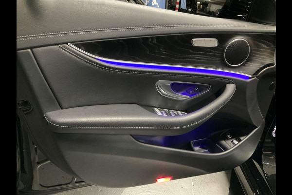 Mercedes-Benz E-Klasse 300 e AMG Line | 320pk PHEV | Elektrisch panoramadak / schuifdak | Stoelverwarming | Bestuurdersstoel Met Geheugen | Achteruitrijcamera