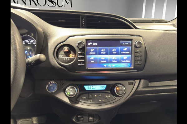 Toyota Yaris 1.5 Hybrid BI-Tone Edition | Leer | Camera | Navigatie | Cruise C | L.M.Velgen |
