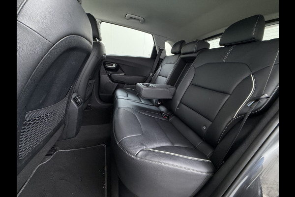 Kia e-Niro ExecutiveLine 64kWh Leer+Verwarmd+Koeling Adap.Cruise Elek.Stoel+Memory Warmtepomp JBL®-Audio Navi Ecc Camera Apple Carplay Andr SOH 100%  Stuurverwarming Lmv Privacy Glas DAB Vess Lane Assist Blind Spot 1e Eigenaar Origineel Nederlandse Auto Dealeronderhouden nieuw € 47765,-
