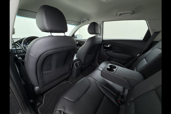 Kia e-Niro ExecutiveLine 64kWh Leer+Verwarmd+Koeling Adap.Cruise Elek.Stoel+Memory Warmtepomp JBL®-Audio Navi Ecc Camera Apple Carplay Andr SOH 100%  Stuurverwarming Lmv Privacy Glas DAB Vess Lane Assist Blind Spot 1e Eigenaar Origineel Nederlandse Auto Dealeronderhouden nieuw € 47765,-