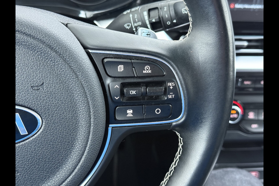 Kia e-Niro ExecutiveLine 64kWh Leer+Verwarmd+Koeling Adap.Cruise Elek.Stoel+Memory Warmtepomp JBL®-Audio Navi Ecc Camera Apple Carplay Andr SOH 100%  Stuurverwarming Lmv Privacy Glas DAB Vess Lane Assist Blind Spot 1e Eigenaar Origineel Nederlandse Auto Dealeronderhouden nieuw € 47765,-