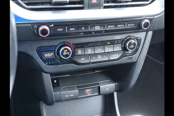 Kia e-Niro ExecutiveLine 64kWh Leer+Verwarmd+Koeling Adap.Cruise Elek.Stoel+Memory Warmtepomp JBL®-Audio Navi Ecc Camera Apple Carplay Andr SOH 100%  Stuurverwarming Lmv Privacy Glas DAB Vess Lane Assist Blind Spot 1e Eigenaar Origineel Nederlandse Auto Dealeronderhouden nieuw € 47765,-