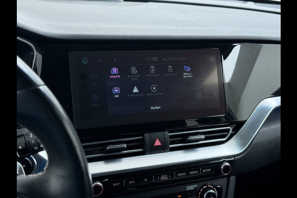 Kia e-Niro ExecutiveLine 64kWh Leer+Verwarmd+Koeling Adap.Cruise Elek.Stoel+Memory Warmtepomp JBL®-Audio Navi Ecc Camera Apple Carplay Andr SOH 100%  Stuurverwarming Lmv Privacy Glas DAB Vess Lane Assist Blind Spot 1e Eigenaar Origineel Nederlandse Auto Dealeronderhouden nieuw € 47765,-