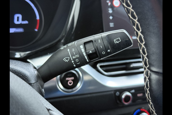 Kia e-Niro ExecutiveLine 64kWh Leer+Verwarmd+Koeling Adap.Cruise Elek.Stoel+Memory Warmtepomp JBL®-Audio Navi Ecc Camera Apple Carplay Andr SOH 100%  Stuurverwarming Lmv Privacy Glas DAB Vess Lane Assist Blind Spot 1e Eigenaar Origineel Nederlandse Auto Dealeronderhouden nieuw € 47765,-