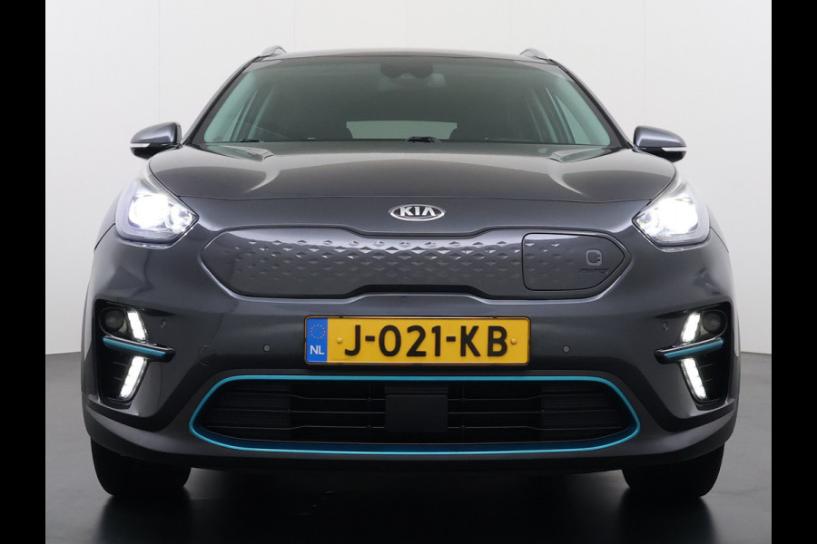 Kia e-Niro ExecutiveLine 64kWh Leer+Verwarmd+Koeling Adap.Cruise Elek.Stoel+Memory Warmtepomp JBL®-Audio Navi Ecc Camera Apple Carplay Andr SOH 100%  Stuurverwarming Lmv Privacy Glas DAB Vess Lane Assist Blind Spot 1e Eigenaar Origineel Nederlandse Auto Dealeronderhouden nieuw € 47765,-