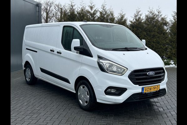 Ford Transit Custom 2.0 TDCI 130 PK / L2H1 / 2.800 KG AHG / 1e EIG. / 2x SCHUIFDEUR / TREKHAAK / CAMERA / AIRCO / CRUISE