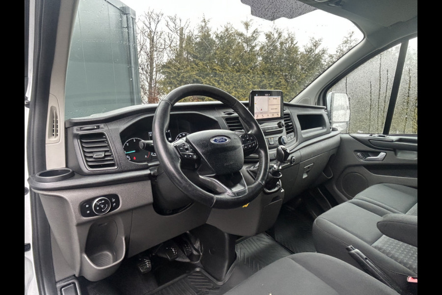 Ford Transit Custom 2.0 TDCI 130 PK / L2H1 / 2.800 KG AHG / 1e EIG. / 2x SCHUIFDEUR / TREKHAAK / CAMERA / AIRCO / CRUISE