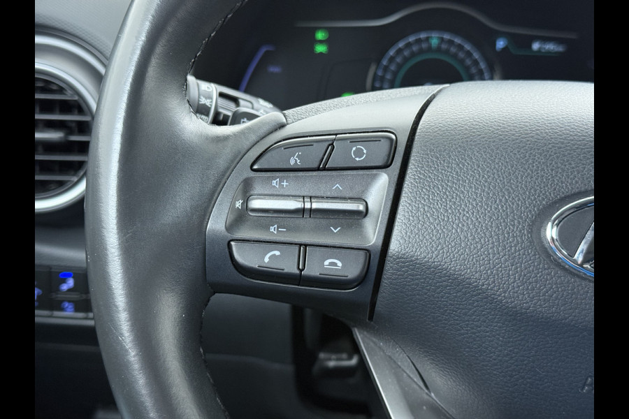 Hyundai Kona EV 64kWh Fase 3 Warmtepomp Adap.Cruise Camera Navi Ecc Apple Carplay Android Auto Pdc Krell®-Audio Fashion SOH 93% Dodehoek detector Rijstrooksensor Led Privacy Glas Keyless Lmv 17" 1e Eigenaar Origineel Nederlandse Auto