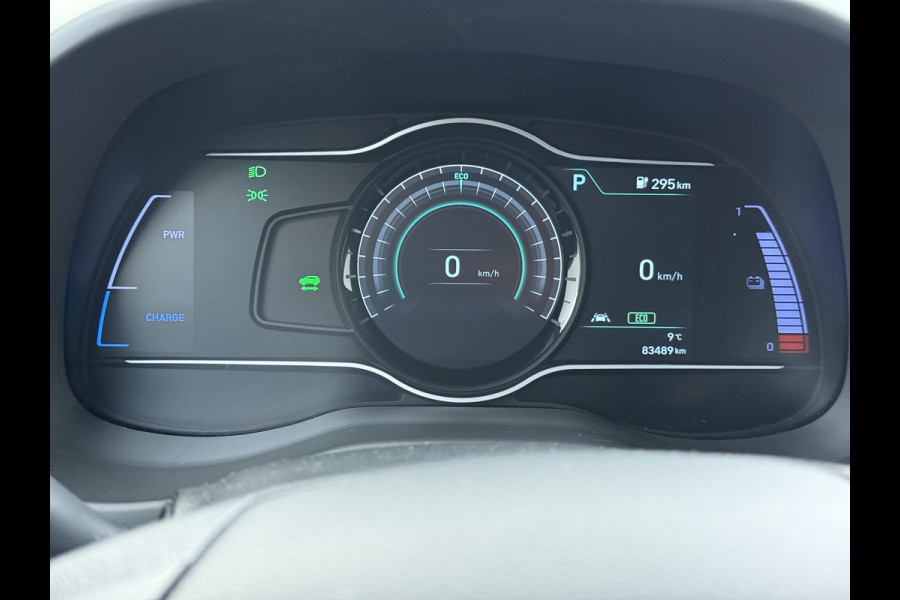 Hyundai Kona EV 64kWh Fase 3 Warmtepomp Adap.Cruise Camera Navi Ecc Apple Carplay Android Auto Pdc Krell®-Audio Fashion SOH 93% Dodehoek detector Rijstrooksensor Led Privacy Glas Keyless Lmv 17" 1e Eigenaar Origineel Nederlandse Auto