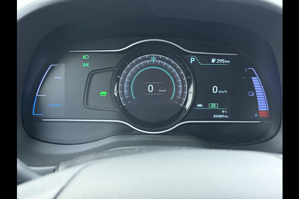 Hyundai Kona EV 64kWh Fase 3 Warmtepomp Adap.Cruise Camera Navi Ecc Apple Carplay Android Auto Pdc Krell®-Audio Fashion SOH 93% Dodehoek detector Rijstrooksensor Led Privacy Glas Keyless Lmv 17" 1e Eigenaar Origineel Nederlandse Auto
