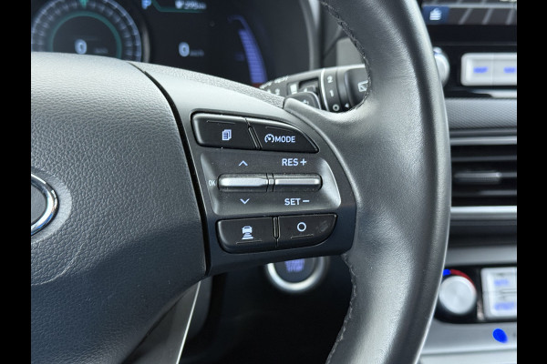 Hyundai Kona EV 64kWh Fase 3 Warmtepomp Adap.Cruise Camera Navi Ecc Apple Carplay Android Auto Pdc Krell®-Audio Fashion SOH 93% Dodehoek detector Rijstrooksensor Led Privacy Glas Keyless Lmv 17" 1e Eigenaar Origineel Nederlandse Auto
