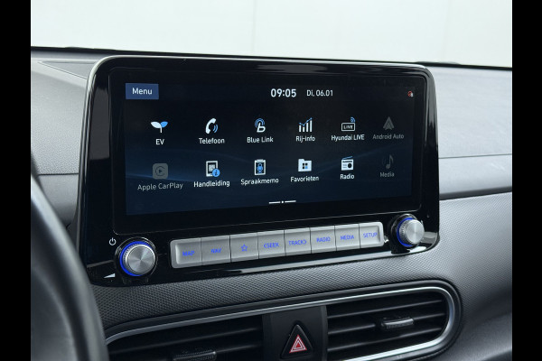 Hyundai Kona EV 64kWh Fase 3 Warmtepomp Adap.Cruise Camera Navi Ecc Apple Carplay Android Auto Pdc Krell®-Audio Fashion SOH 93% Dodehoek detector Rijstrooksensor Led Privacy Glas Keyless Lmv 17" 1e Eigenaar Origineel Nederlandse Auto