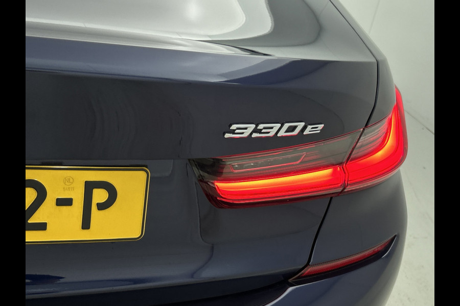 BMW 3-serie 330e High Executive M-Sportpakket (Dealer OnderH, Navi Pro, Camera, PDC V+A, Cruise Con, Etc)