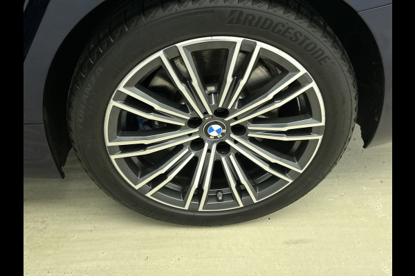 BMW 3-serie 330e High Executive M-Sportpakket (Dealer OnderH, Navi Pro, Camera, PDC V+A, Cruise Con, Etc)