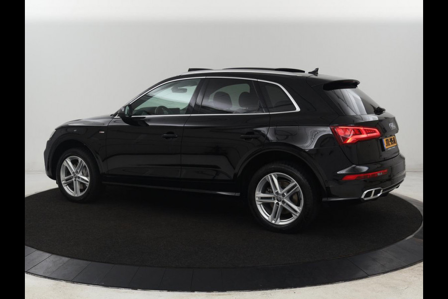 Audi Q5 55 TFSIe quattro S Line | Panoramadak | Adaptive cruise | 360 Camera | Virtual Cockpit | Half leder | Carplay | Full LED | Sportstoelen | Navigatie | PHEV | Plug In