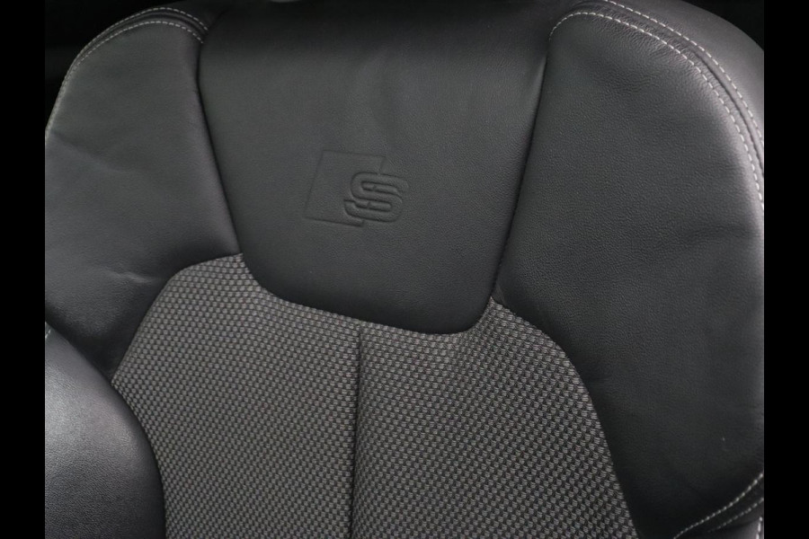 Audi Q5 55 TFSIe quattro S Line | Panoramadak | Adaptive cruise | 360 Camera | Virtual Cockpit | Half leder | Carplay | Full LED | Sportstoelen | Navigatie | PHEV | Plug In