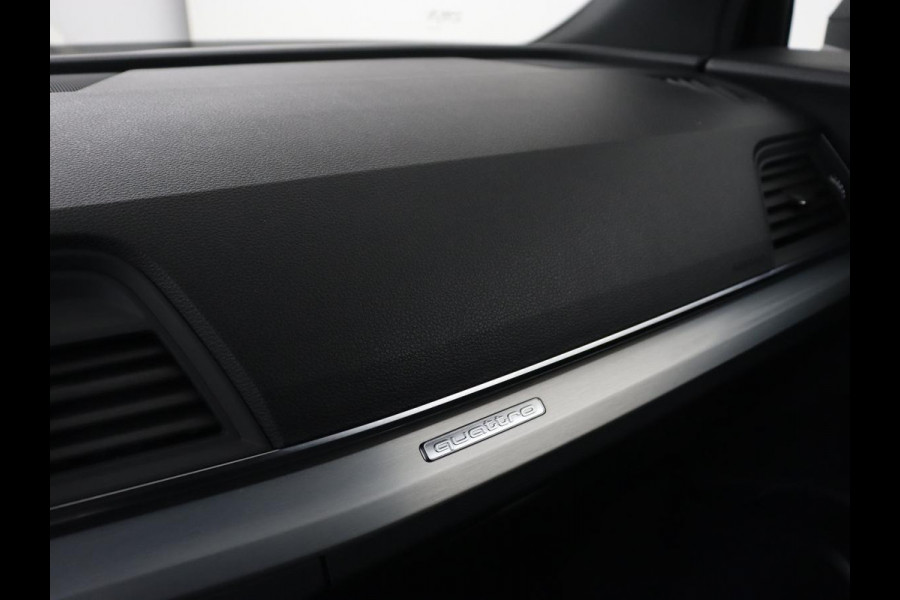 Audi Q5 55 TFSIe quattro S Line | Panoramadak | Adaptive cruise | 360 Camera | Virtual Cockpit | Half leder | Carplay | Full LED | Sportstoelen | Navigatie | PHEV | Plug In