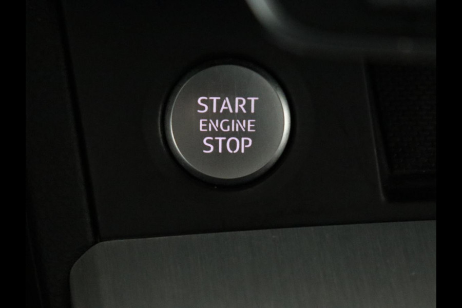 Audi Q5 55 TFSIe quattro S Line | Panoramadak | Adaptive cruise | 360 Camera | Virtual Cockpit | Half leder | Carplay | Full LED | Sportstoelen | Navigatie | PHEV | Plug In