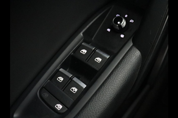 Audi Q5 55 TFSIe quattro S Line | Panoramadak | Adaptive cruise | 360 Camera | Virtual Cockpit | Half leder | Carplay | Full LED | Sportstoelen | Navigatie | PHEV | Plug In