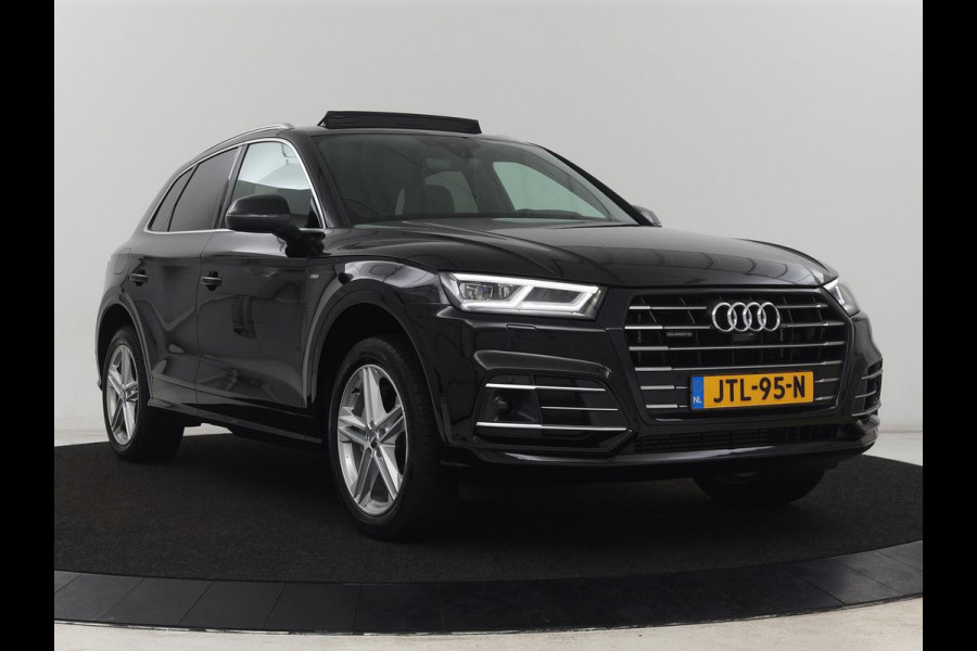 Audi Q5 55 TFSIe quattro S Line | Panoramadak | Adaptive cruise | 360 Camera | Virtual Cockpit | Half leder | Carplay | Full LED | Sportstoelen | Navigatie | PHEV | Plug In