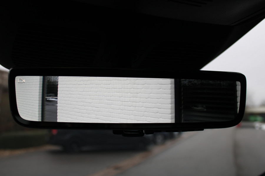 Mercedes-Benz V-Klasse 300d / DC / AMG / Elec Stoelen / 360 Cam / 2x Elec Schuifdeur / Burmester / Vol Opties / NIEUWSTAAT