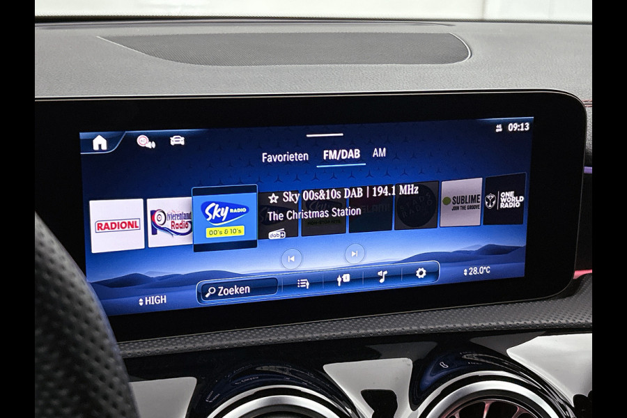 Mercedes-Benz CLA-Klasse Shooting Brake 250 e Star Edition AMG Line | Night Pakket | Sfeerverlichting | Ledkoplampen | Apple CarPlay | Keyless-Go | Inclusief 24 maanden MB Certified garantie voor Europa.