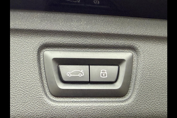 BMW 3 Serie Touring 330e M SPORT PRO LCI | M STOELEN | MEMORY SEATS | PANORAMA | 360 CAMERA | 19 INCH LM VELGEN |