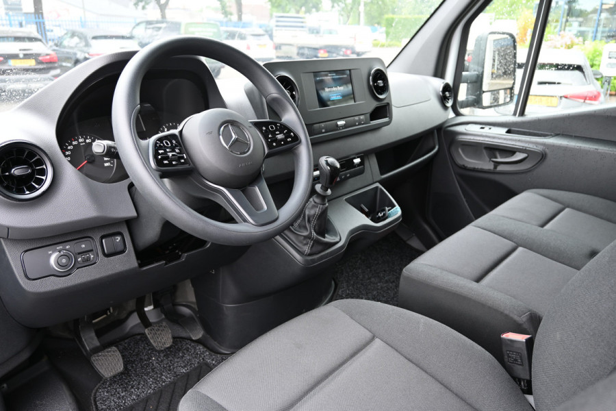 Mercedes-Benz Sprinter 515 CDI L3 Bakwagen met laadklep MBUX, Laadbak met Dhollandia klep en zijdeur