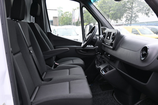 Mercedes-Benz Sprinter 515 CDI L3 Bakwagen met laadklep MBUX, Laadbak met Dhollandia klep en zijdeur