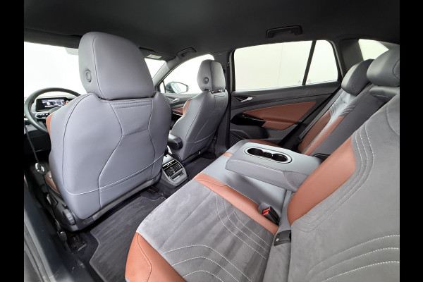 Volkswagen ID.4 204PK First 77kWh SOH 90% Leer/Alcantara Adap.Cruise Camera Apple Carplay Android Navi Ecc Pdc-a+v Lmv 20" Stoel+Stuurverwarming Led Bordherkenning Voor-Klimatisering Semi-Autopilot App-Connect E-sound Front-Assist Origineel Nederlandse Auto