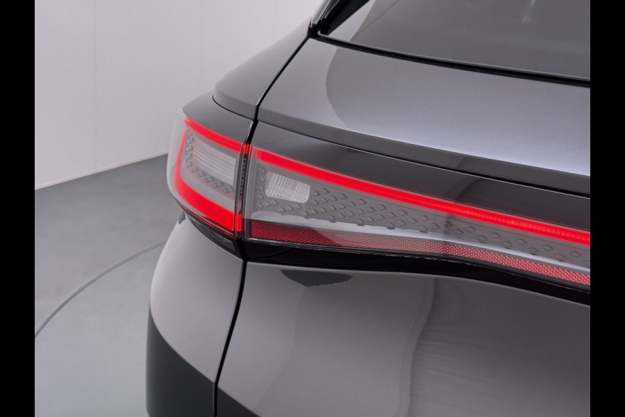 Volkswagen ID.4 204PK First 77kWh SOH 90% Leer/Alcantara Adap.Cruise Camera Apple Carplay Android Navi Ecc Pdc-a+v Lmv 20" Stoel+Stuurverwarming Led Bordherkenning Voor-Klimatisering Semi-Autopilot App-Connect E-sound Front-Assist Origineel Nederlandse Auto