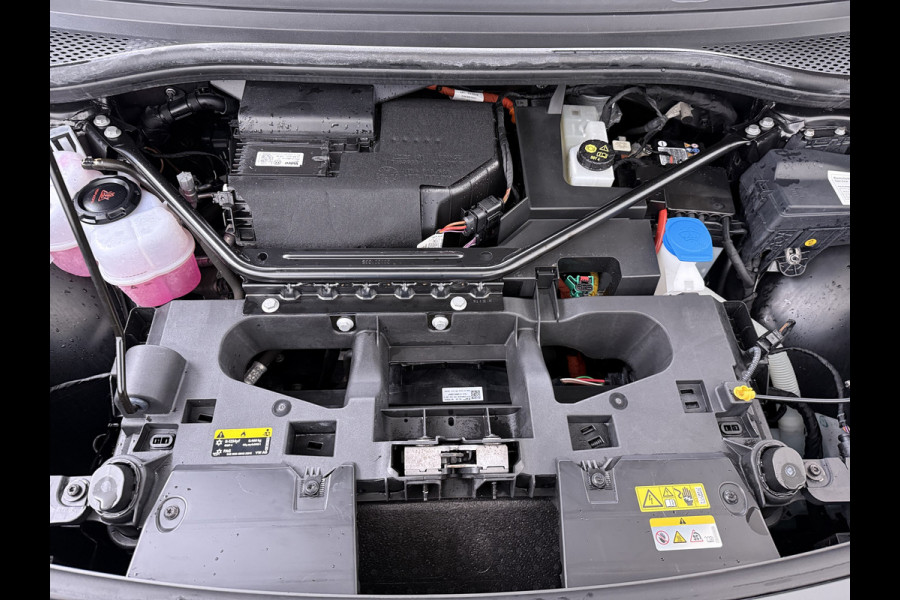 Volkswagen ID.4 204PK First 77kWh SOH 90% Leer/Alcantara Adap.Cruise Camera Apple Carplay Android Navi Ecc Pdc-a+v Lmv 20" Stoel+Stuurverwarming Led Bordherkenning Voor-Klimatisering Semi-Autopilot App-Connect E-sound Front-Assist Origineel Nederlandse Auto