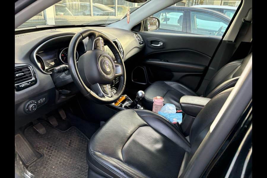 Jeep Compass 1.4 MultiAir Opening Edition Plus | Leder | Beats Audio | Stoel- & Stuurverwarming | Navigatie | Elek. Verstelbare Stoelen | Xenon |