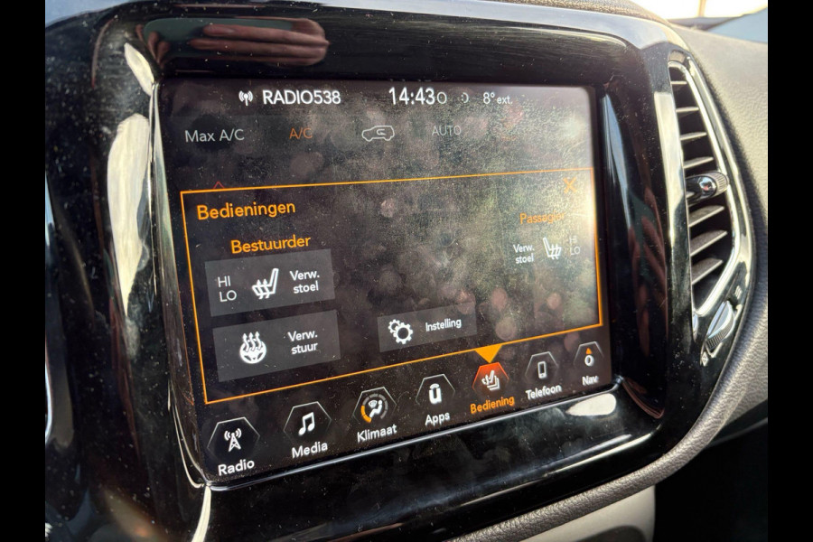 Jeep Compass 1.4 MultiAir Opening Edition Plus | Leder | Beats Audio | Stoel- & Stuurverwarming | Navigatie | Elek. Verstelbare Stoelen | Xenon |