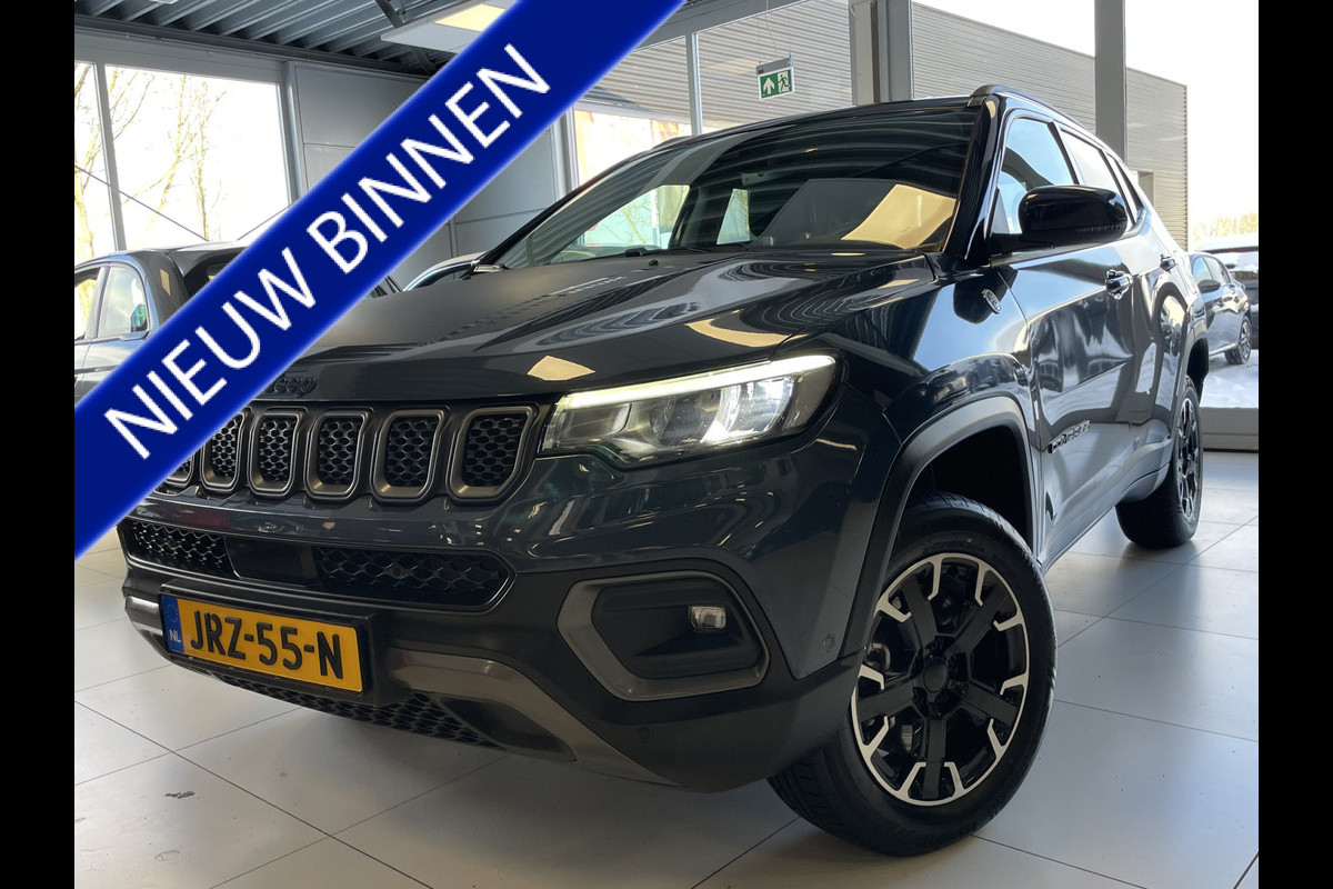 Jeep Compass 4xe 240 Plug-in Hybrid Electric Trailhawk | Camera | Parkeersensoren voor en achter Meer foto's volgen!