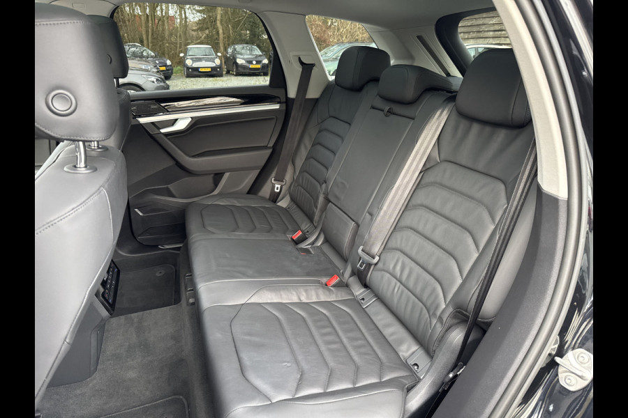 Volkswagen Touareg 3.0 TSi eHybrid ELEGANCE 4MOTION HEAD-UP/LUCHTVERING/PANORAMADAK