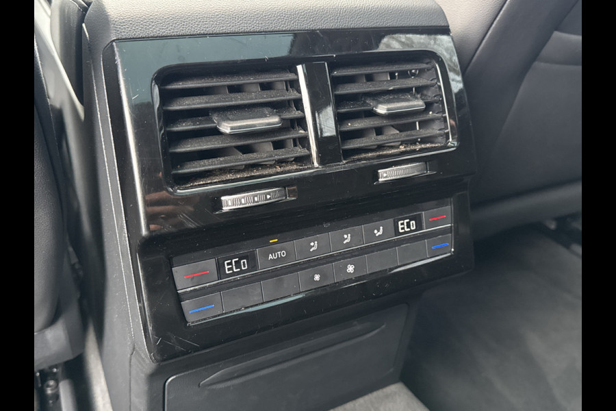 Volkswagen Touareg 3.0 TSi eHybrid ELEGANCE 4MOTION HEAD-UP/LUCHTVERING/PANORAMADAK