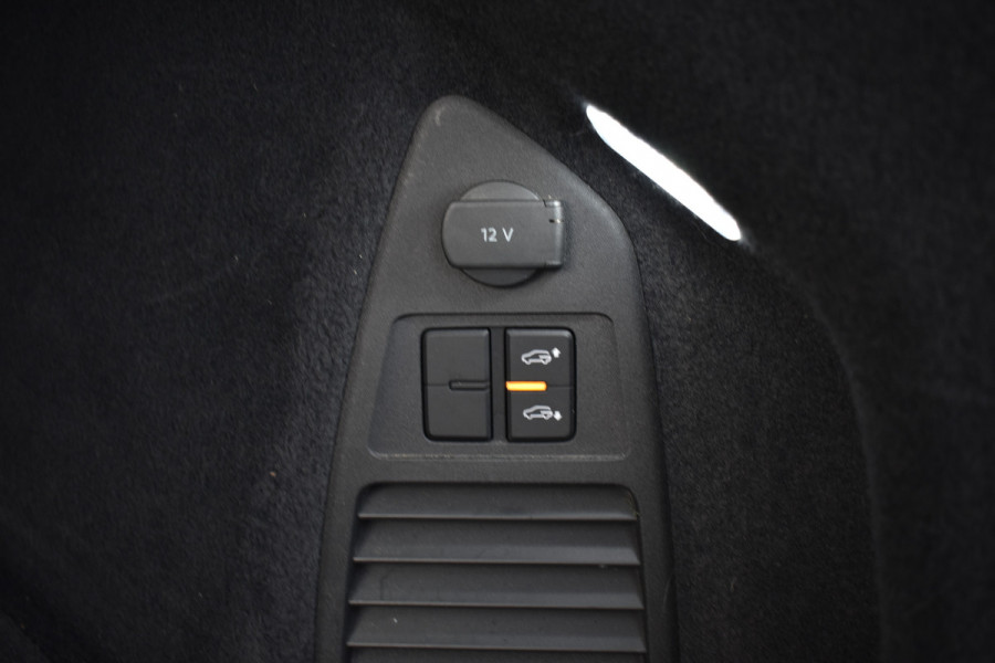 Volkswagen Touareg 3.0 TSi eHybrid ELEGANCE 4MOTION HEAD-UP/LUCHTVERING/PANORAMADAK