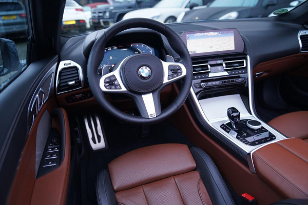 BMW 8 Serie M850i xDrive High Executive | Harman Kardon | Barcelona Blau | Adaptieve cruise | Laser LED | HuD | Stoelventilatie |