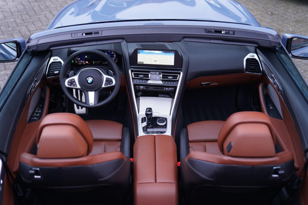 BMW 8 Serie M850i xDrive High Executive | Harman Kardon | Barcelona Blau | Adaptieve cruise | Laser LED | HuD | Stoelventilatie |
