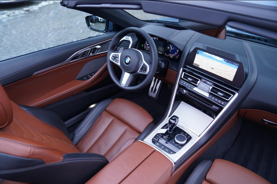 BMW 8 Serie M850i xDrive High Executive | Harman Kardon | Barcelona Blau | Adaptieve cruise | Laser LED | HuD | Stoelventilatie |