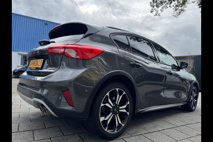 Ford Focus 1.0 EcoBoost Titanium X - Automaat I Navigatie I Airco I Sport pakket I LED I PDC I Dealer onderhouden