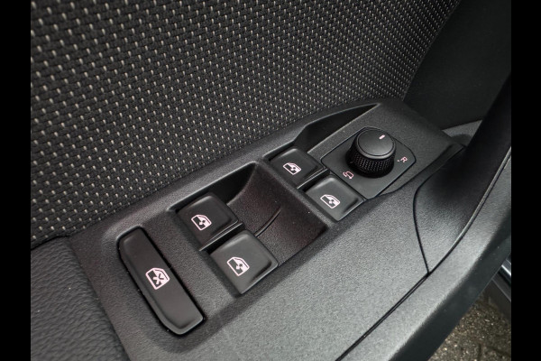 Seat Arona 1.0 TSI Xcellence Business Intense TREKHAAK / VIRT. COCKP / CAMERA / CARPLAY / ECC / STOELV / KEYLESS / LED / WARN SPOT