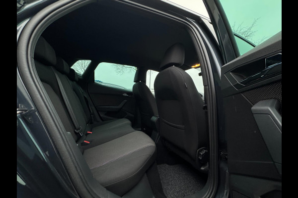 Seat Arona 1.0 TSI Xcellence Business Intense TREKHAAK / VIRT. COCKP / CAMERA / CARPLAY / ECC / STOELV / KEYLESS / LED / WARN SPOT