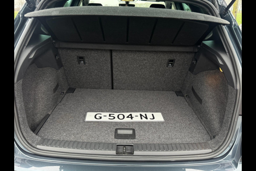 Seat Arona 1.0 TSI Xcellence Business Intense TREKHAAK / VIRT. COCKP / CAMERA / CARPLAY / ECC / STOELV / KEYLESS / LED / WARN SPOT